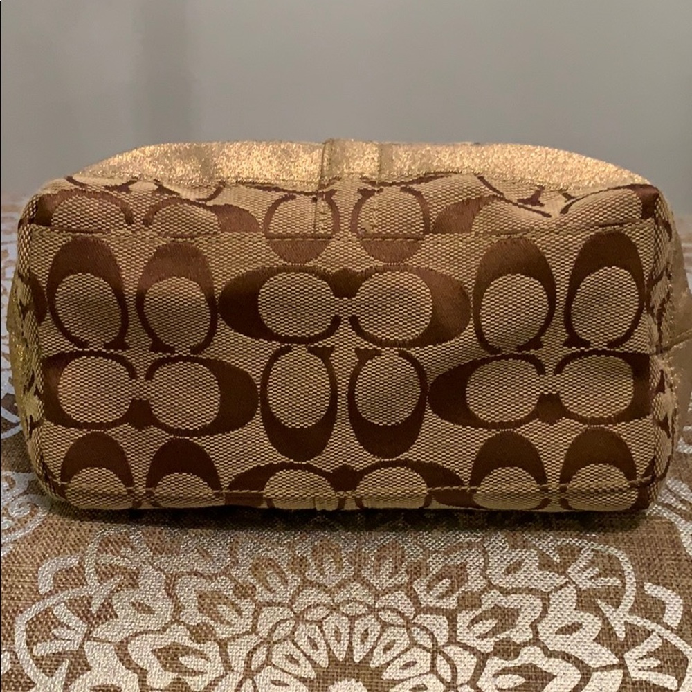 Coach Mini Purse - Picture 4 of 7